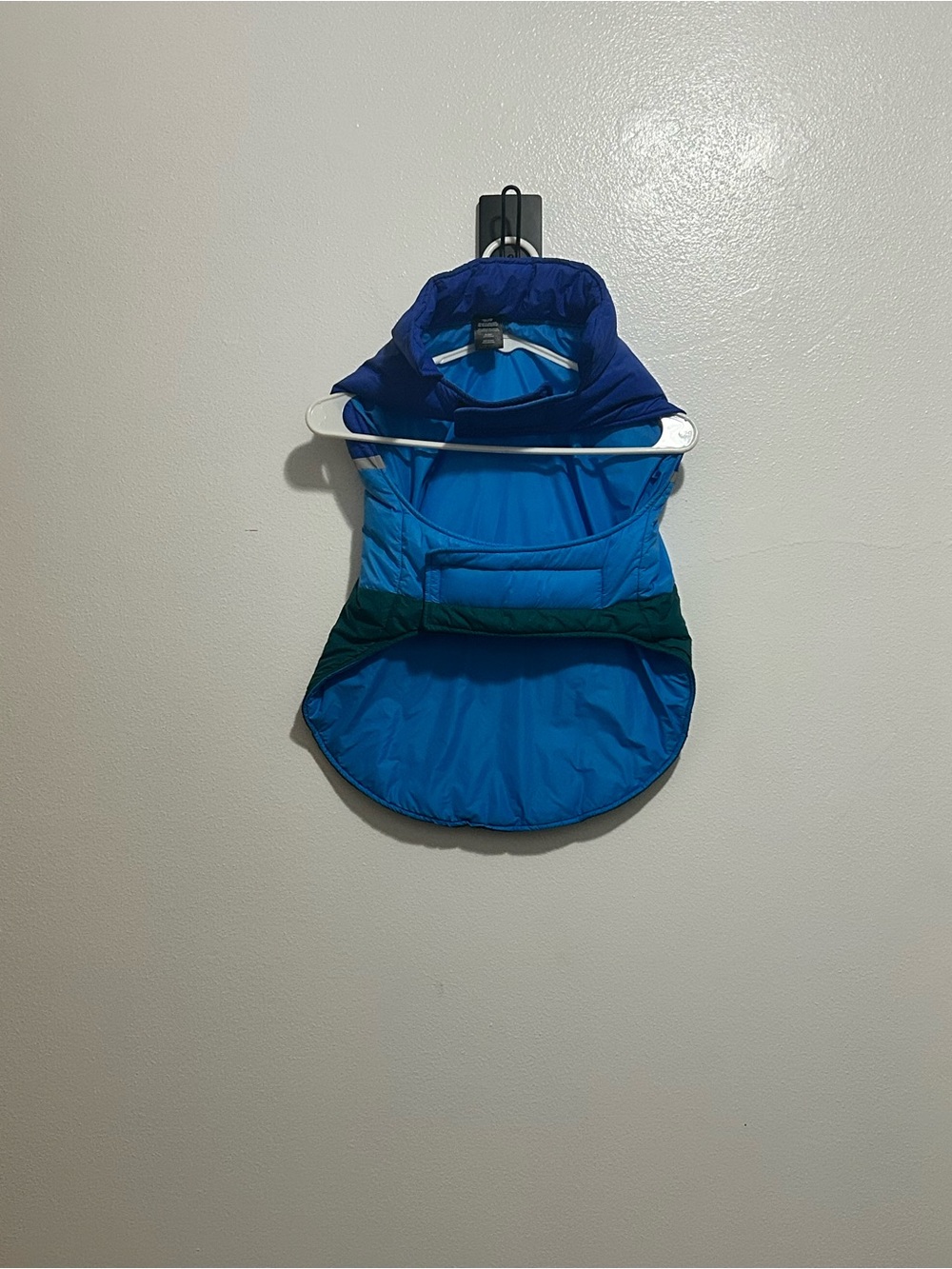 EUC 32 Degrees Heat Blue Green Colorblock Dog Puffer Vest Winter Jacket Size XL